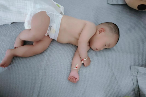 辽源宝宝突然很多眼屎